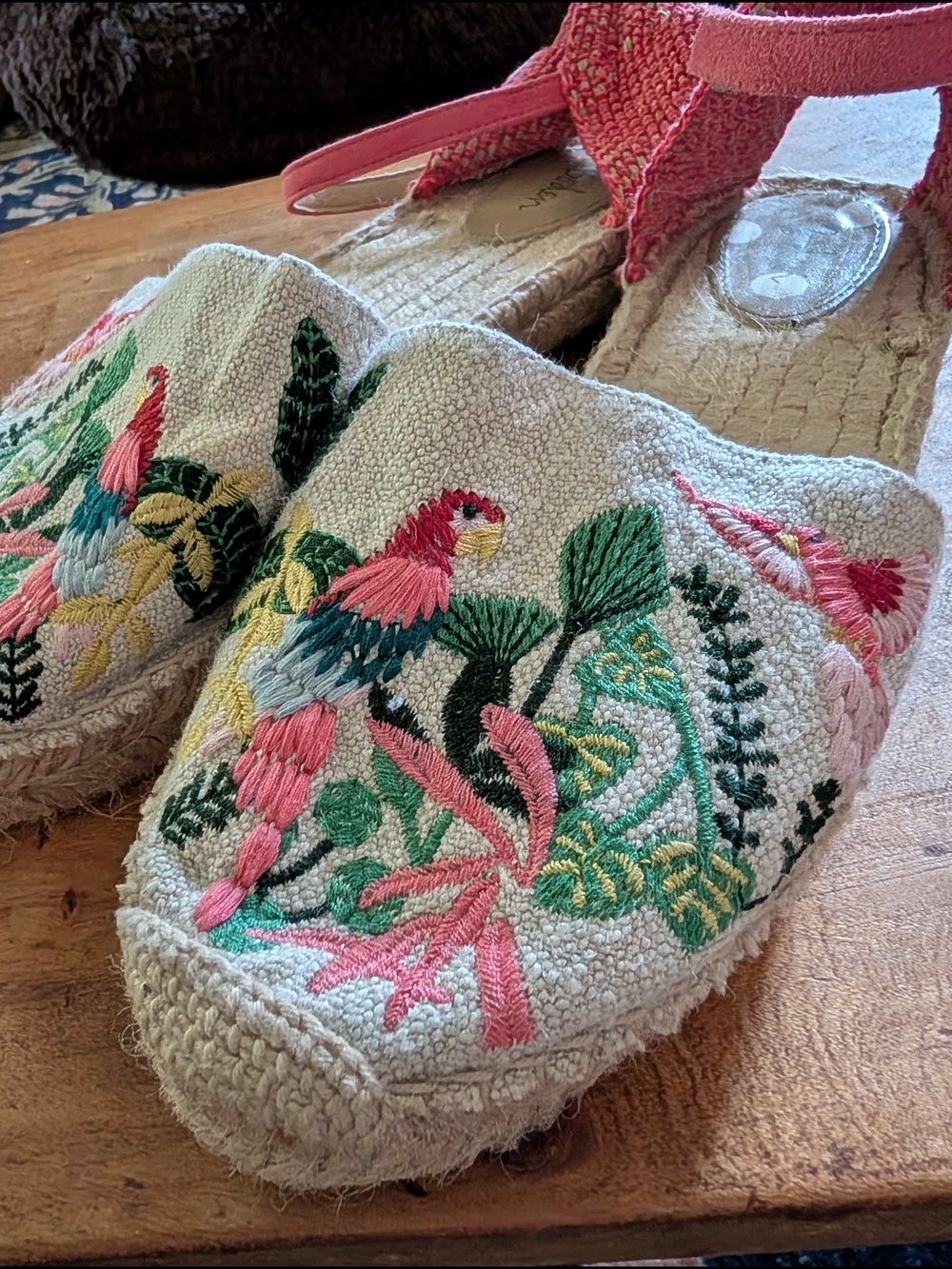 NWOT Espadrille Floral Parrot Embroidered Sandals - Picture 2 of 7